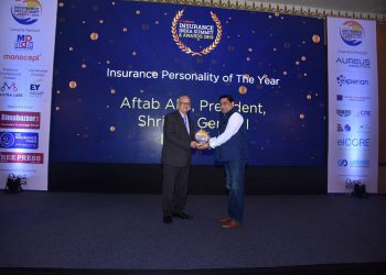 Shriram General Insurance President, Mr. Aftab Alvi conferred with ‘Insurance Personality of the Year Award’ at the Insurance India Summit and Awards