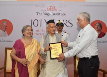 Maharashtra Governor Shri Bhagat Singh Koshiyari pays rich tribute to The Yoga Institute.