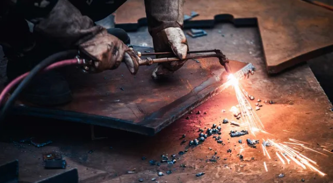 “Unveiling the Finest Metal Fabrication Techniques for Commercial Applications”