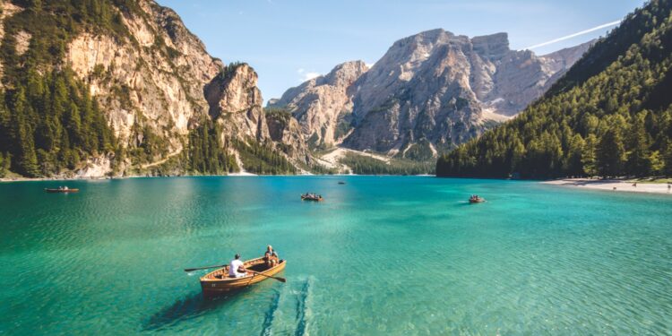 MakeMyTraveling Revolutionizes Your Journeys: Explore, Discover, and Enjoy!