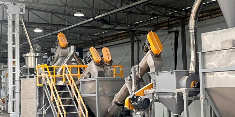 The Shakti Plastic Industries Launches Largest Bottle-to-Bottle Advanced HDPE/PP Plastic Recycling Plant in Indore
