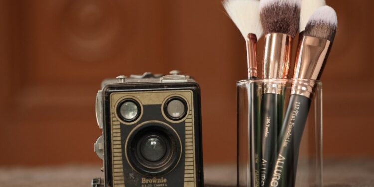Allure Cosmetics Revolutionizes Beauty Tools and Conquers the Offline Market Amidst Industry Surge