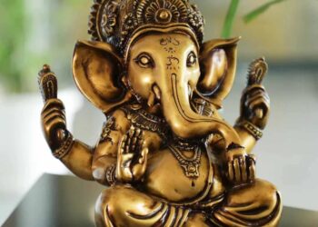 Ganesh Chaturthi Home Décor: Celebrating the Festival with the Majestic Ganesh Idol
