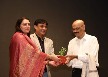 Kamala Ankibai Ghamandiram Gowani Trust Hosts Khadiology Event with Prominent Guests at Jai Hind College