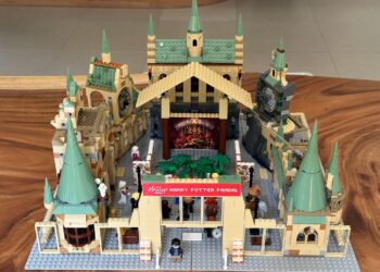 Hamleys unveils Chandrayaan & Harry Potter themed miniature Pujo Pandals