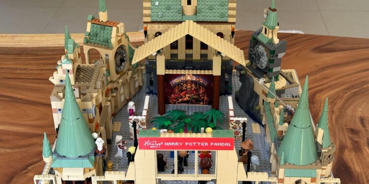 Hamleys unveils Chandrayaan & Harry Potter themed miniature Pujo Pandals