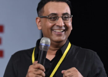 Revolutionising Industries: AI’s Impact on Digital Marketing in Healthcare, Pharma, Food, Real Estate, Travel, and Education