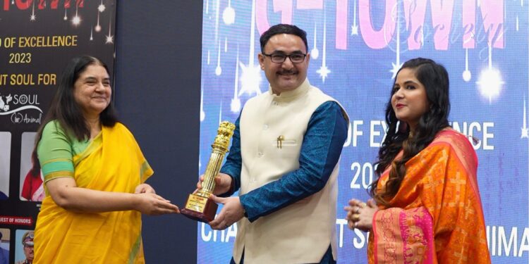 Parmanu Defence Academy Dehradun Honored with Education Excellence Award by Member of Parliament Smt. Menaka Gandhi