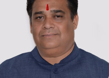 Renowned and Trusted – Pandit Prakash Joshi, Ahmedabad’s Famous Astrologer, Reveals the Path to Success