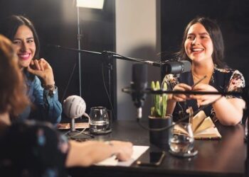 How Corporate Podcasts Spark Conversations and Transform Organisations