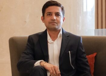 Bridging Cultures: Mr. Mohan Babu’s Vision for Global Brands Integrating with Local Languages in the Indian Signage Industry