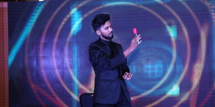 Visionary Magician Transforms Corporate Events: Grand Success for Industry Giants.