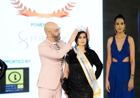 Aarti Dahiya, Architect at Global Bank, Pune won Mrs Maharashtra State Ambassador.