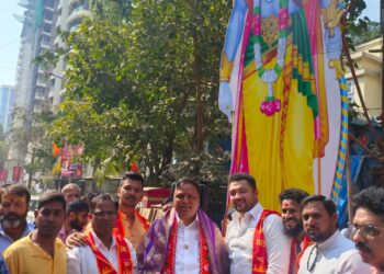 Arjun Kandhari from Yuvasena organizes live LED screening of Ram Mandir inauguration for the common man.