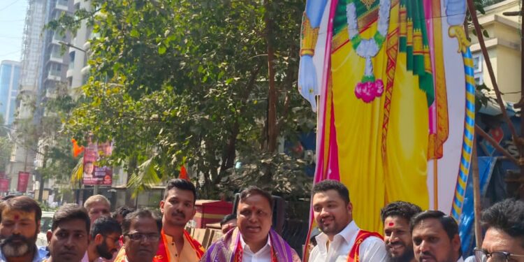 Arjun Kandhari from Yuvasena organizes live LED screening of Ram Mandir inauguration for the common man.