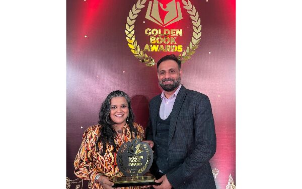 Author Rakhi Kapoor receives The Prestigious Golden Book Award 2024 for her twenty sixth book “Breaking Free Embracing me” 