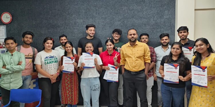 “A Step-by-Step Roadmap by best digital marketing institute in  indore : How to Achieve a High Salary Package in Digital Marketing”