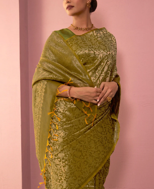 Handwoven Sarees – Keeping Traditions Alive in Style