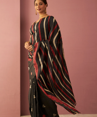 Latest Trending Sarees in 2024 – Must-Have Styles for Your Wardrobe