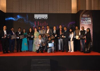 Mandakini confers the winners of the 5th Edition of the High Flyers 50 Global Icon Awards 2024