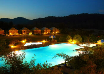 best river side resort in jim corbett
