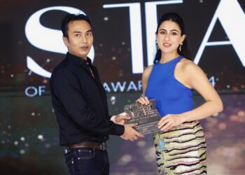 Rising Star Sushim (Rahul) Gaikwad Honored with Young Investor and Producer Award in Bollywood by Actress Sara Ali Khan