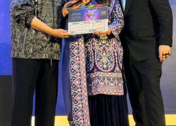 Karan Johar and Manish Malhotra  Launch Usha Kakade’s Production House – Welcomes Her To Movie Industry 