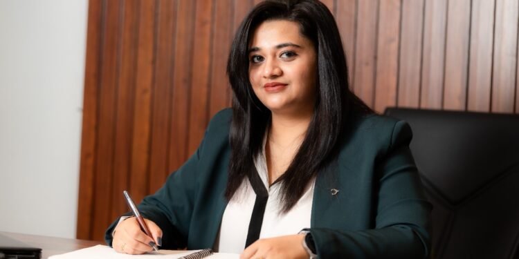 Sushmita Gupta: Revolutionizing the Beauty Industry with Rayz Cosmetics