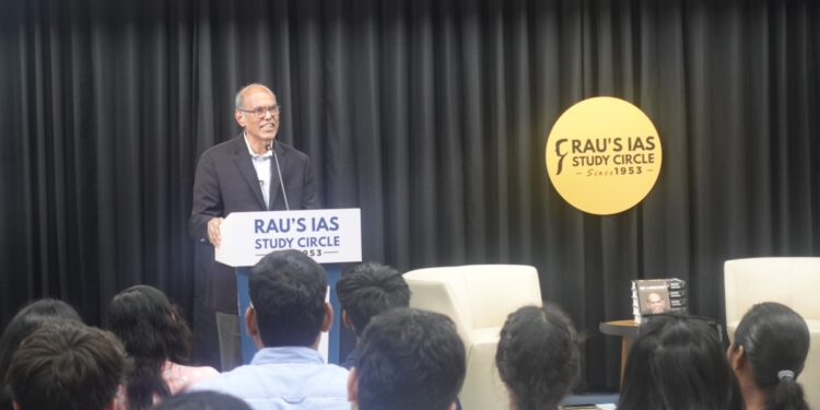 Former RBI Governor Dr. Duvvuri Subbarao Visits Rau’s IAS Study Circle: A Nostalgic Journey Back to His Roots