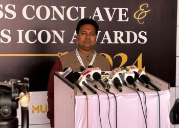 Ahmedabad’s famous Astrologer Praveen Kumar Joshi will be honored in Colombo by former President Mahinda Rajapaksa