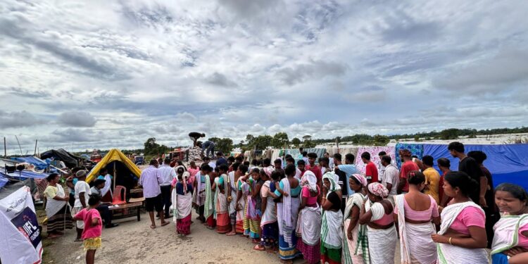 IIFL Foundation Distributes Relief to 1,800 People in Flood Affected Dibrugarh