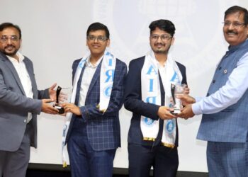 Acquire new technology and always be updated: CA Kabra