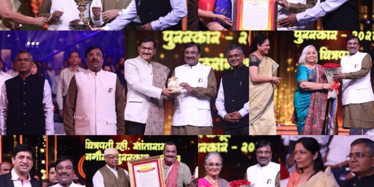 Lata Mangeshkar Award Bestowed on Anuradha Paudwal; Master of Multiple Voices, Sudesh Bhosle Honored for His Singing at Maharashtra State Marathi Film Awards