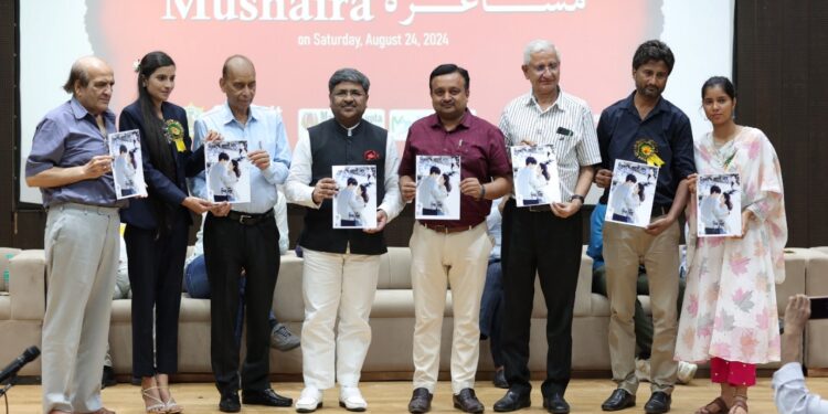 Indo-Western Fusion Shines at Vr4Pr’s Poetic Event in Meerut