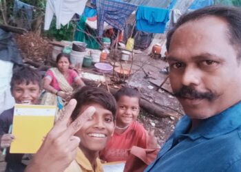 Illuminating Lives: The Inspiring Journey of Ganesh Jayram Pagare in Educating Nashik’s Underprivileged Children