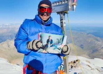 Anand Bansode climbed Mount Elbrus 3rd time to Honor Father’s Legacy: Scaling New Heights and Inspiring Generations