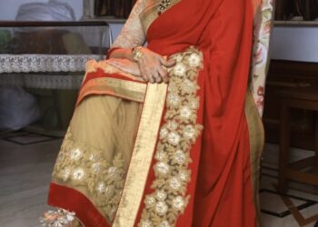 Madhu lakhotia is Renowned Personality known for her Reverse Singing and Dynamic Talent Woman