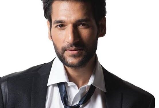 Acclaimed Actor, Emcee, and Life Coach Umesh Pherwani Continues to Make Waves in the Entertainment Industry